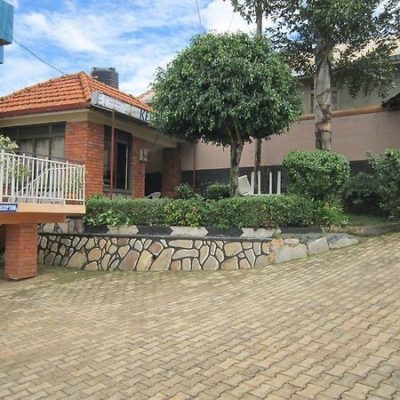 Keba Inn Lyamutundwe Ngoại thất bức ảnh