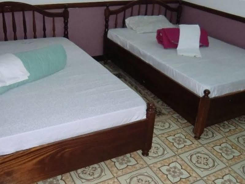 Keba Inn Lyamutundwe Ngoại thất bức ảnh