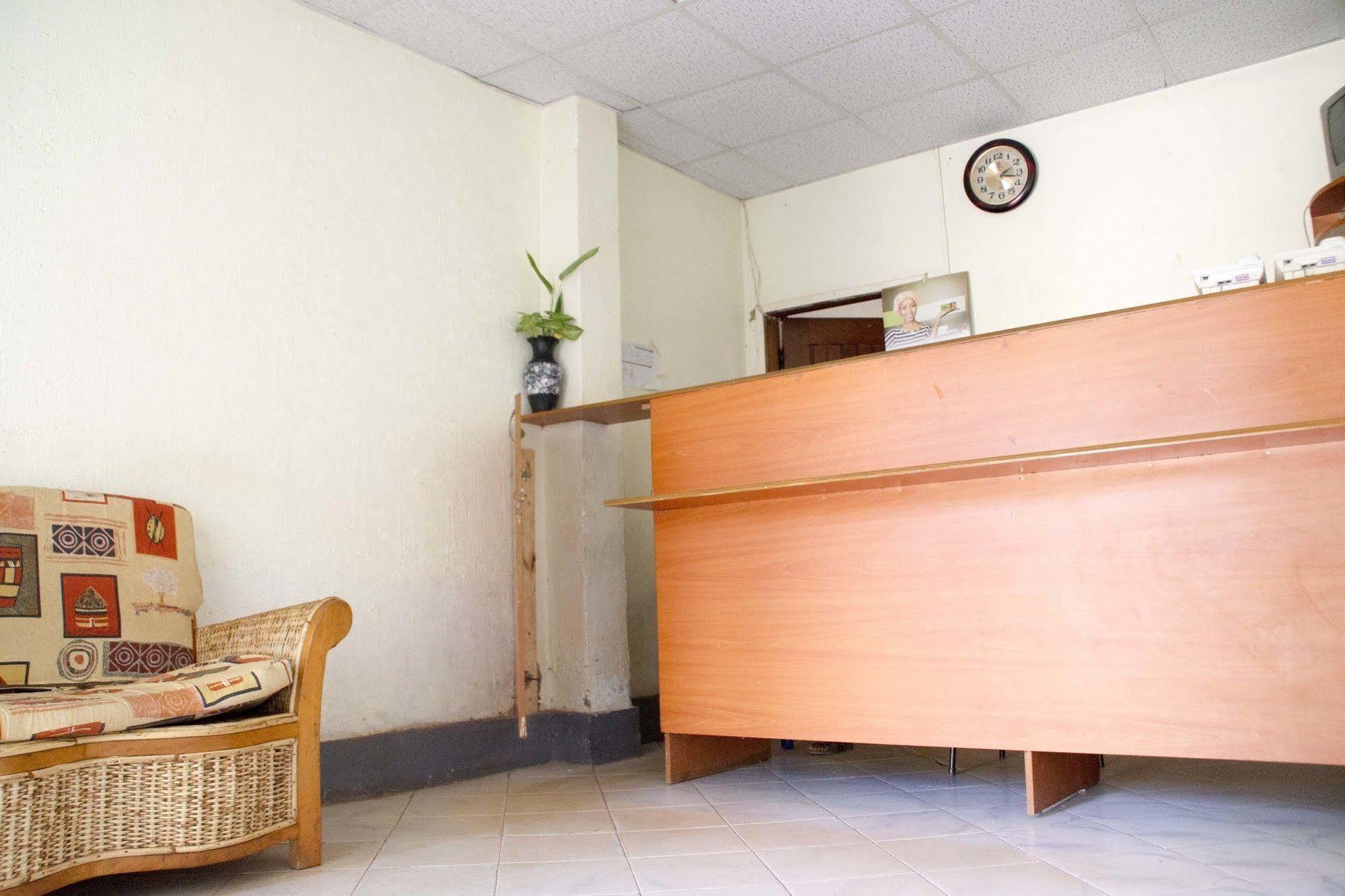Keba Inn Lyamutundwe Ngoại thất bức ảnh